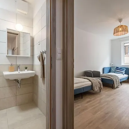 アパート Big With Garage & Balcony & Ac & Lift *