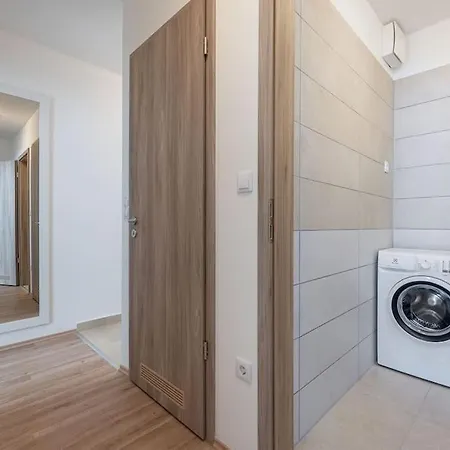 Appartement Big With Garage & Balcony & Ac & Lift