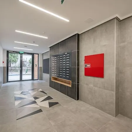 Big With Garage & Balcony & Ac & Lift