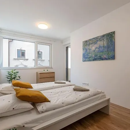 Appartement Big With Garage & Balcony & Ac & Lift