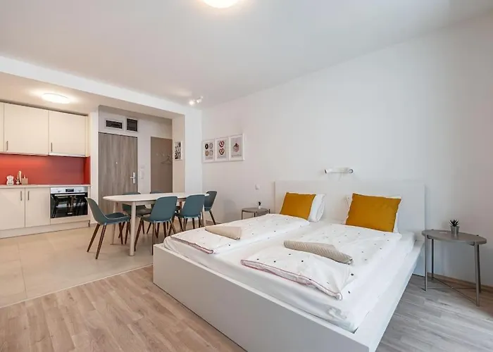 Big With Garage & Balcony & Ac & Lift Apartament